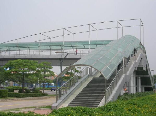 PC耐力板有哪些缺點(diǎn)？