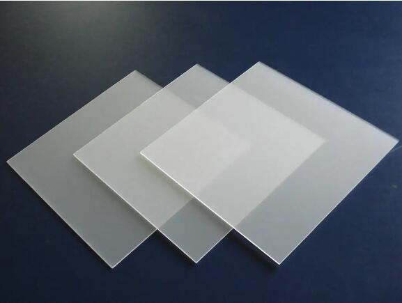 PC擴(kuò)散板和亞克力板的區(qū)別有哪些？